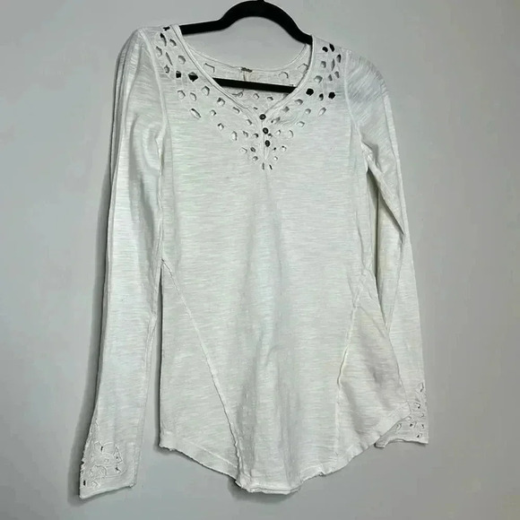 FREE PEOPLE Ivory 'Blue Luna' CutoutHenley Top - Picture 4 of 9